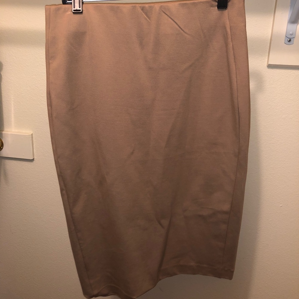 PENCIL SKIRT!!